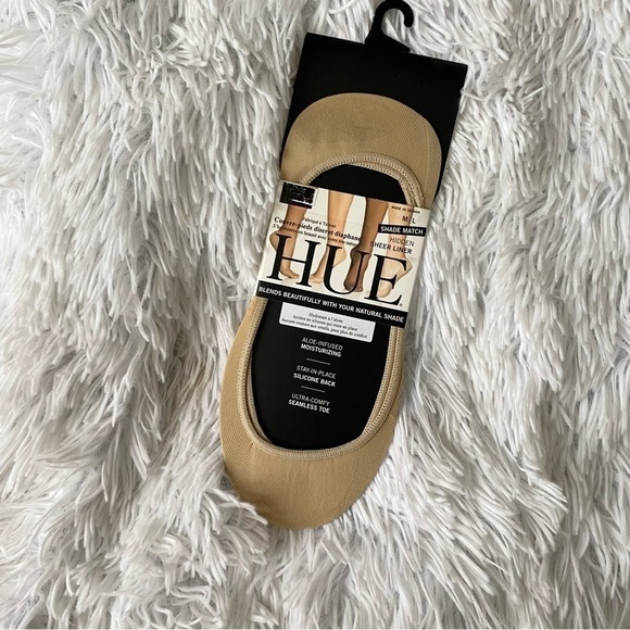 Hue NWT Hidden Sheer Sock Liner Nude Aloe Infused Heel Grip sizes 7-10 - Picture 2 of 6